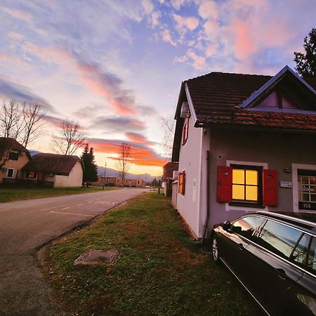 See You House, Terme Catez 153 チャテジ・オプ・サヴィ エクステリア 写真